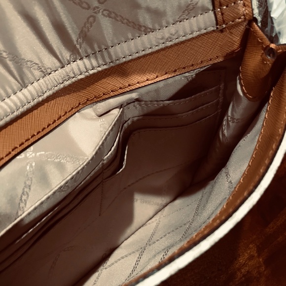 👜 Michael Kors NS Jet Set with matching Fulton Wallet - Picture 8 of 14